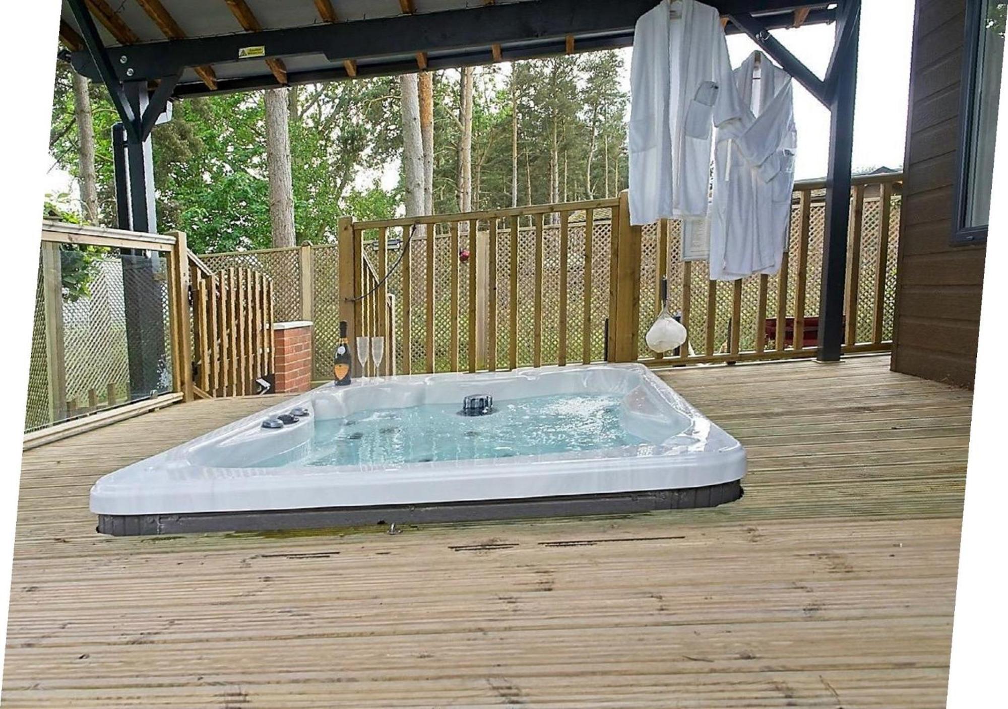 Hollicarrs - Wildflower Lodge York Exteriör bild